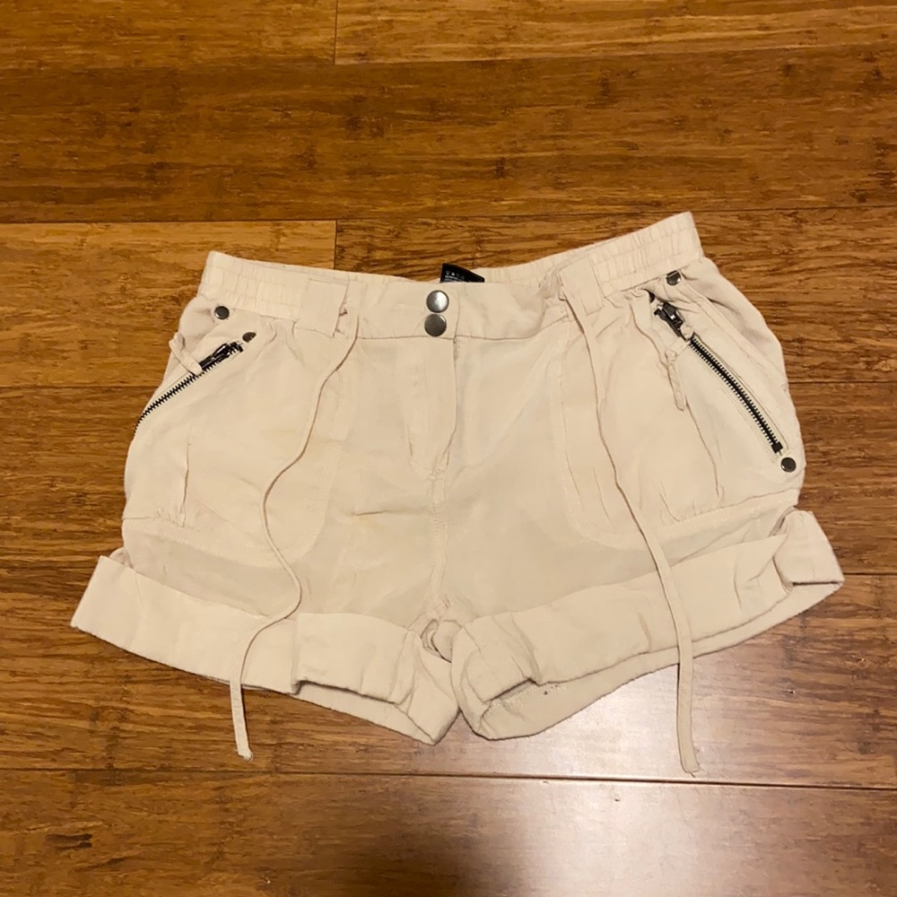 Urban behavior shorts